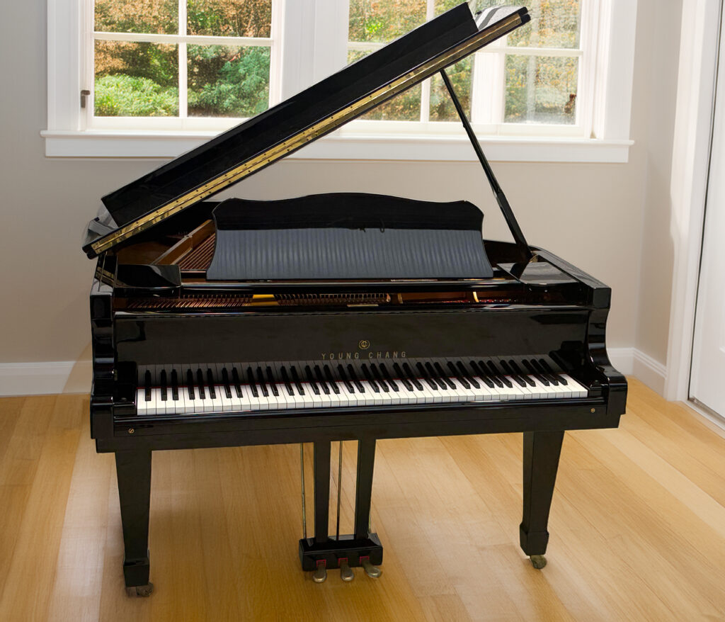Young Chang G-157 Baby Grand Piano – 5'2" – Polished Ebony <span style="color:#8B0000;">(SOLD)</span>