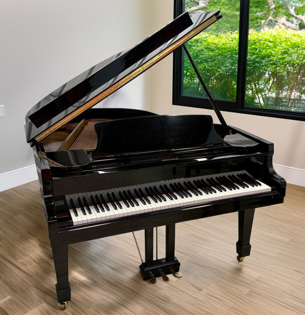 Samick SG-172 Baby Grand Piano – 5’8” <span style="color:#8B0000;">(SOLD)</span>