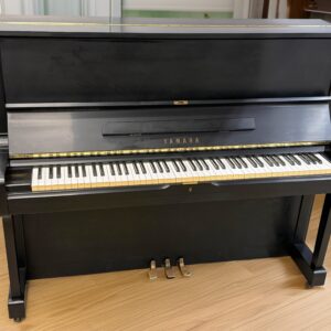 Yamaha U1 Upright Piano – Satin Black <span style="color:#8B0000;">(SOLD)</span>