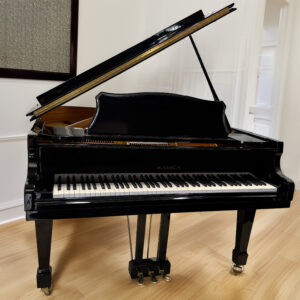 Samick SG-172 Baby Grand Piano (5’8”) – Polished Ebony <span style="color:#8B0000;">(SOLD)</span>