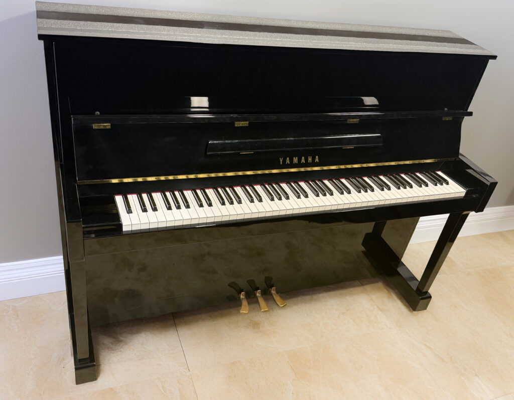 Yamaha T116 Upright Piano (46”) - High Gloss Finish <span style="color:#8B0000;">(SOLD)</span>