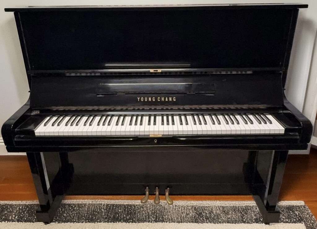 Young Chang U3 Professional Upright Piano – High Gloss