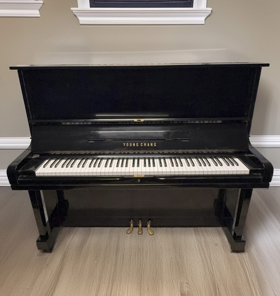 Young Chang U3 Professional Upright Piano – High Gloss