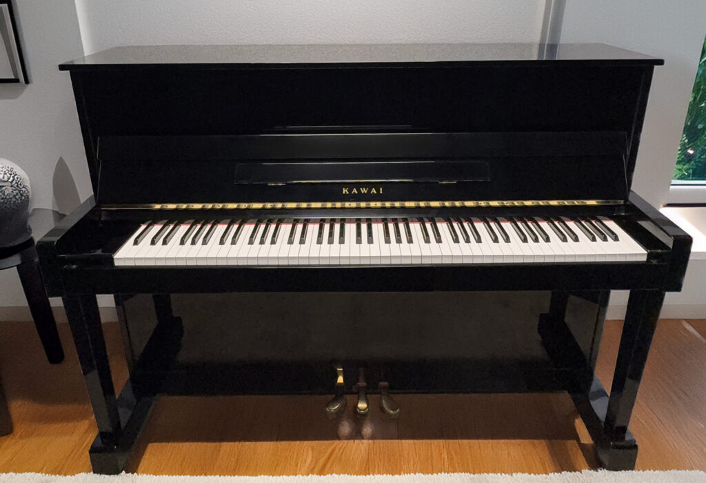 Kawai CX-5H Studio Upright Piano – Polished Ebony <span style="color:#8B0000;">(SOLD)</span>
