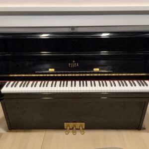 Essex EUP-107C Upright Piano – Polished Ebony – EXCELLENT Condition