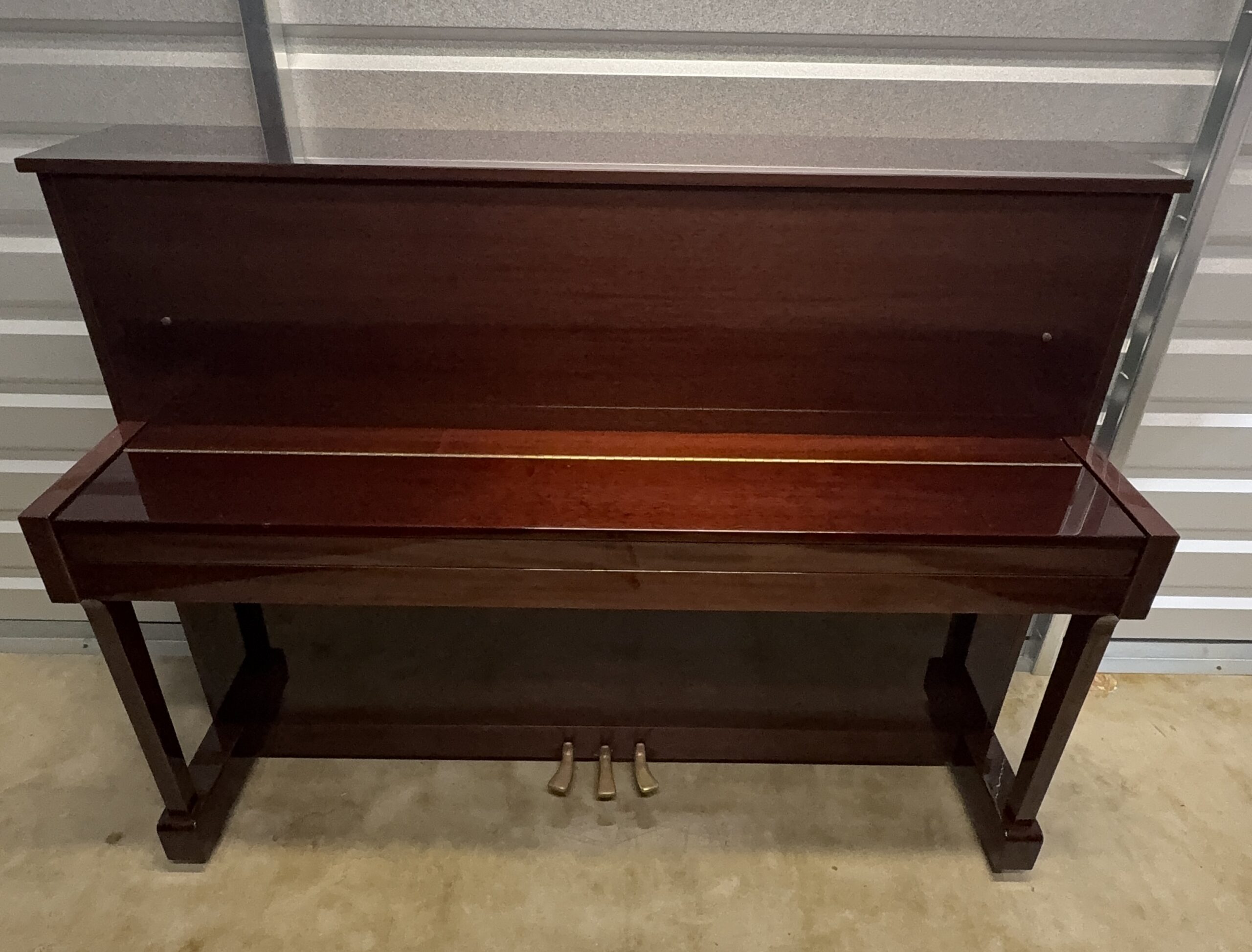 Yamaha T116 Upright Piano – High Gloss Cherry <span style="color:#8B0000;">(SOLD)</span> - Image 2