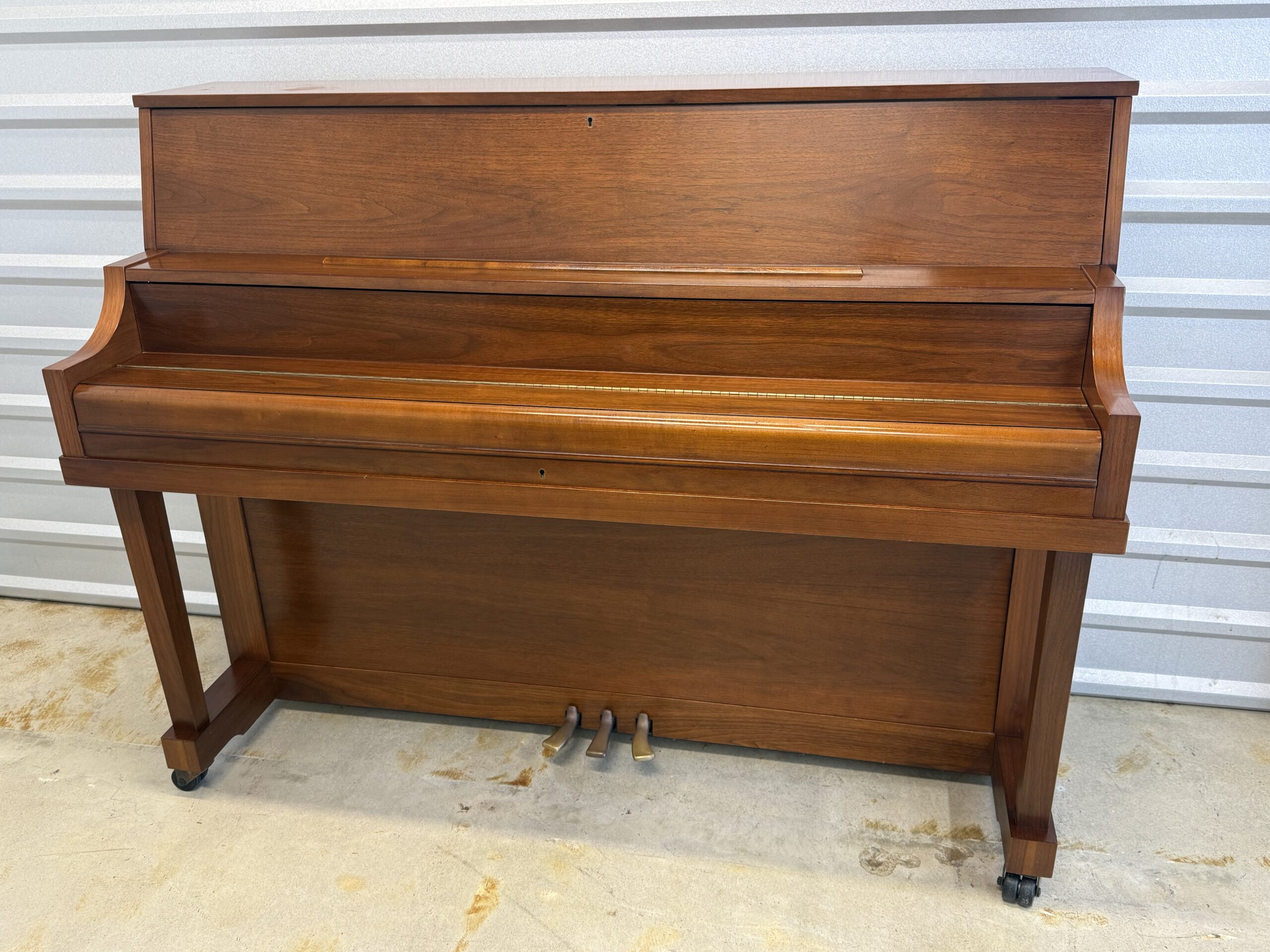 Yamaha P22 Upright Piano – Satin Walnut – MINT Condition - Image 2