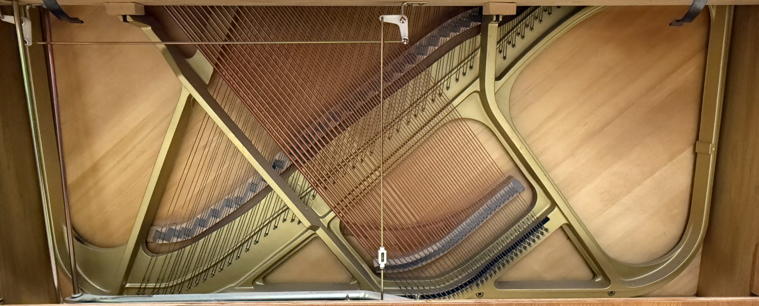 Yamaha M450 TAO Upright Piano – Satin Oak – MINT Condition - Image 4