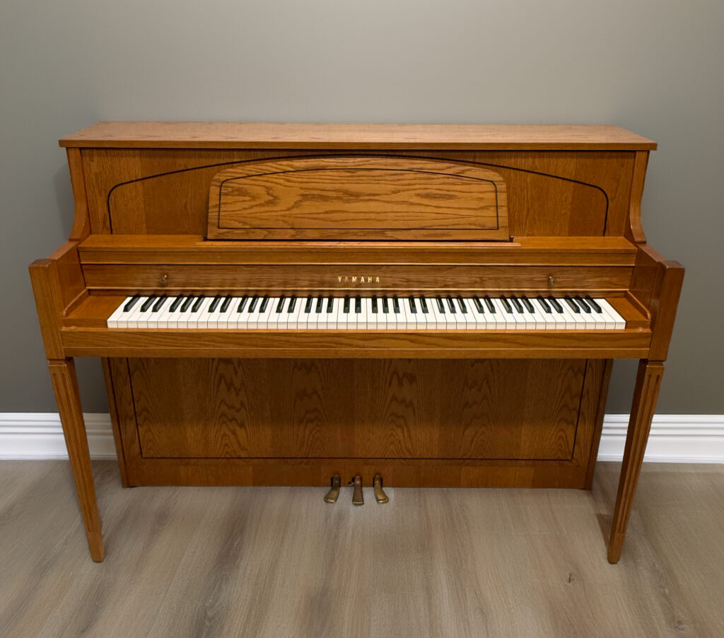 Yamaha M450 TAO Upright Piano – Satin Oak – MINT Condition