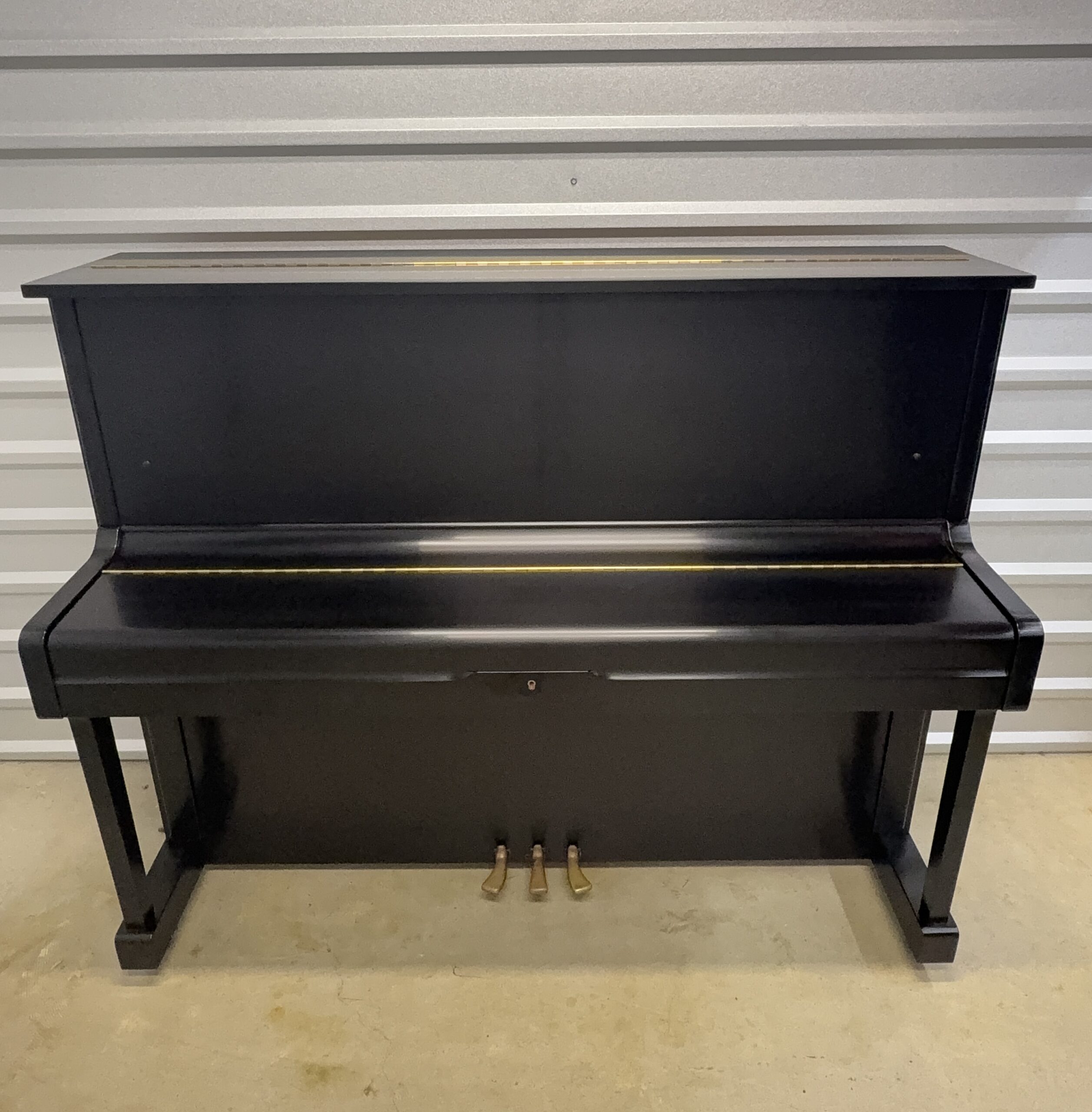 Yamaha U1E Upright Piano – Satin Ebony <span style="color:#8B0000;">(SOLD)</span> - Image 2