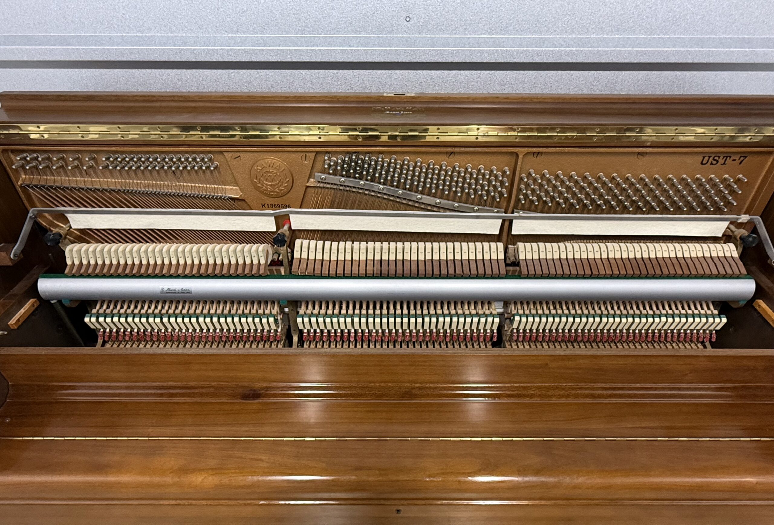 Kawai UST-7 Professional Upright Piano – Satin Walnut <span style="color:#8B0000;">(SOLD)</span> - Image 3