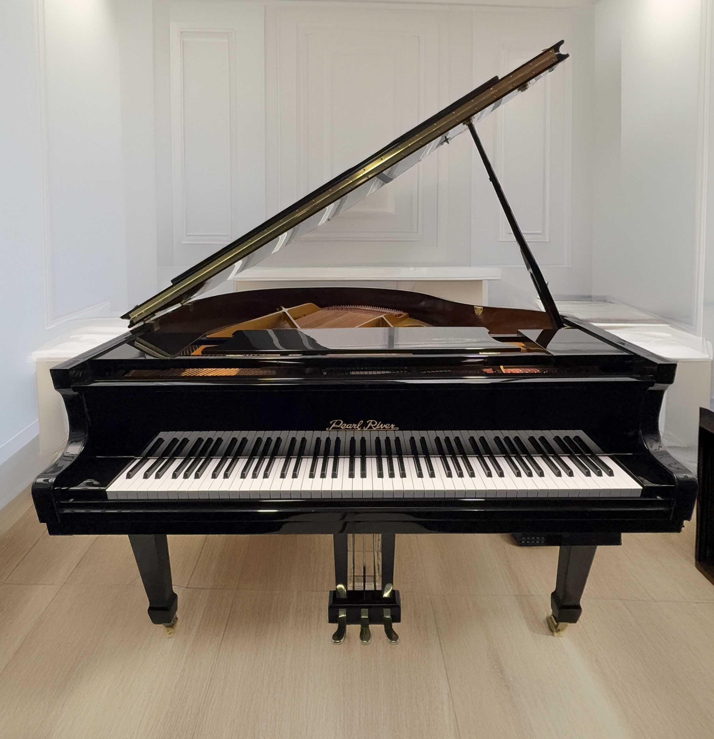 Pearl River Baby Grand Player Piano (4’11”) – Polished Ebony <span style="color:#8B0000;">(SOLD)</span>
