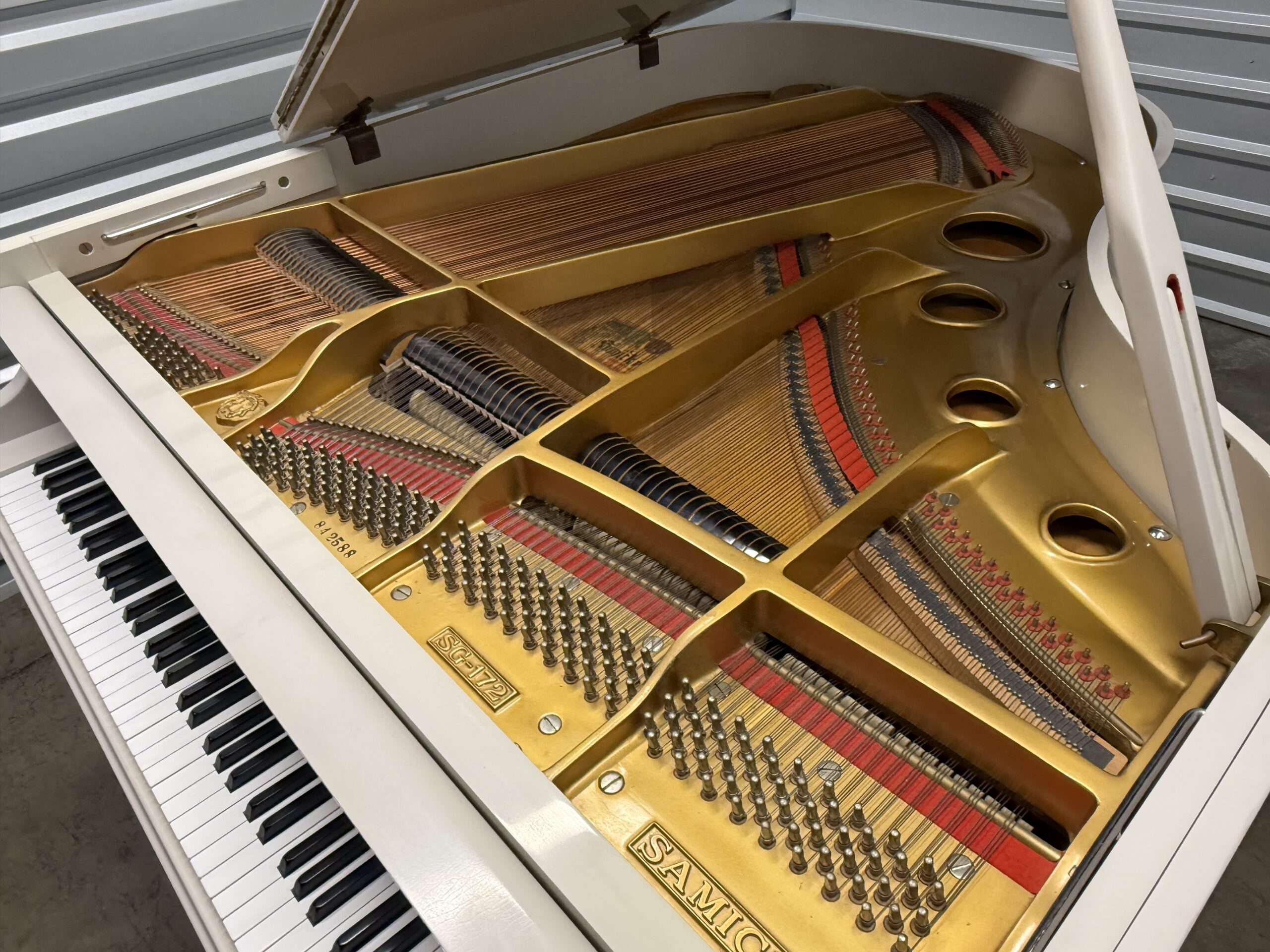 Samick Baby Grand Piano (5’8”) – White High Gloss - Image 5